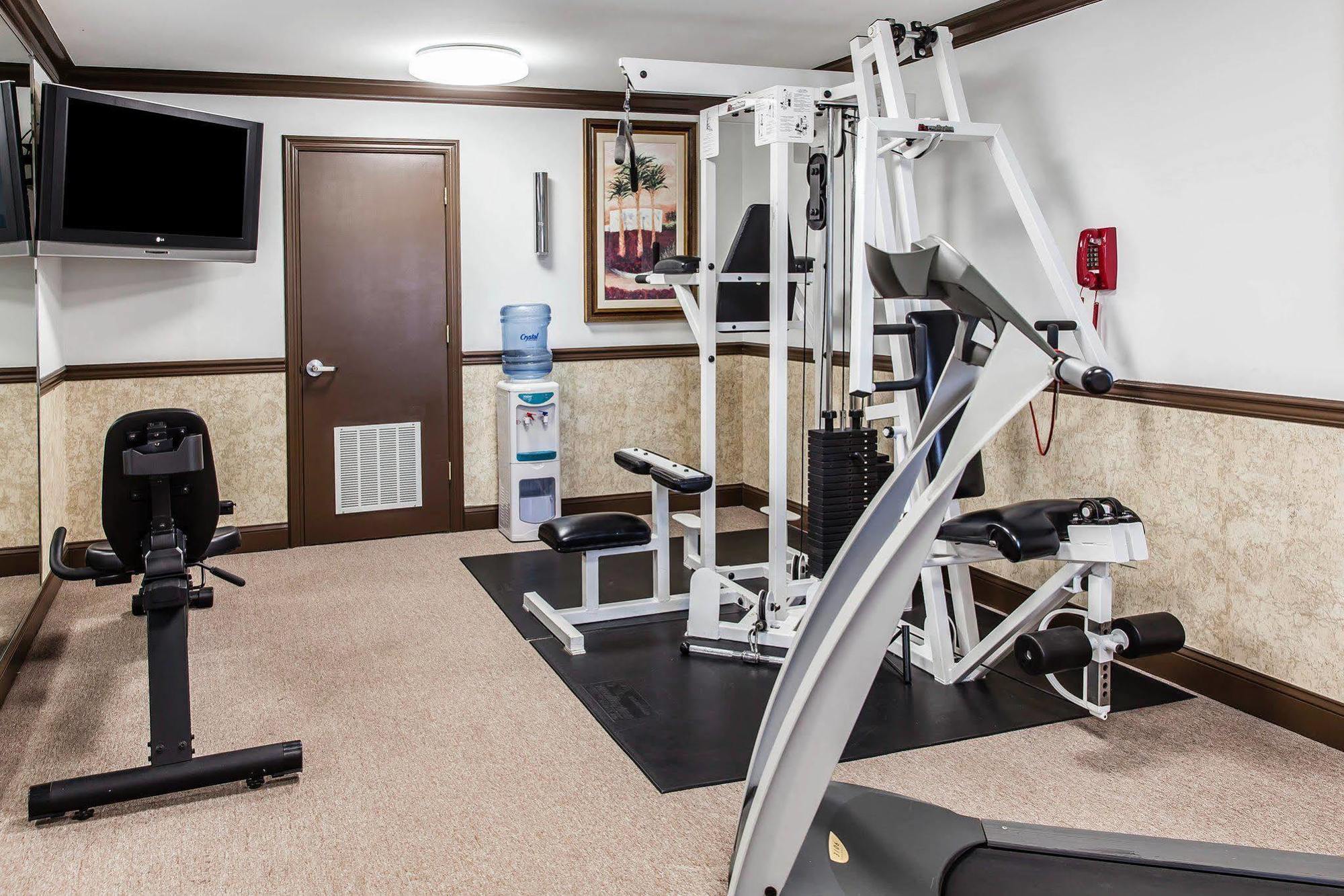 Comfort Inn & Suites Quakertown Bagian luar foto